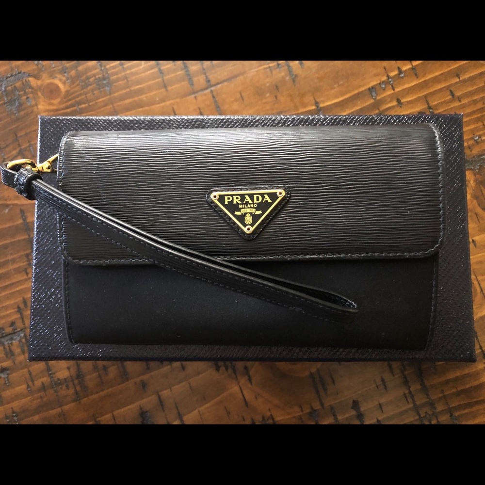 PRADA Black wristlet